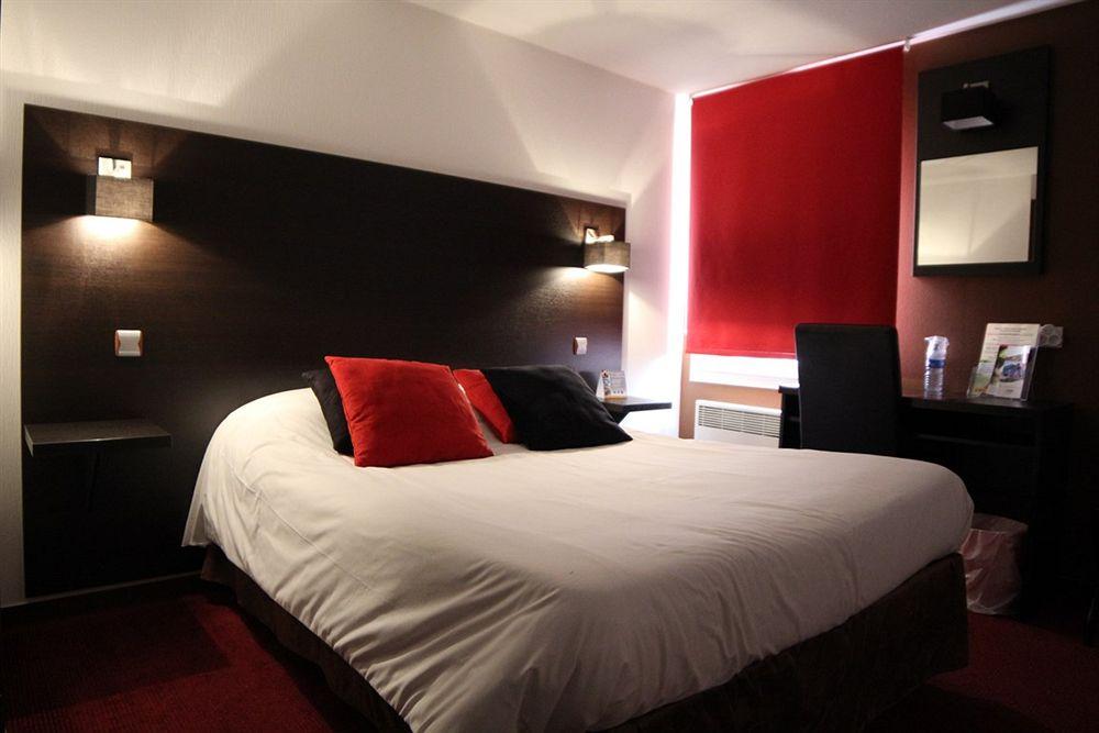 Logis Hotel Lons-Le-Saunier - Restaurant Le Grill Kültér fotó