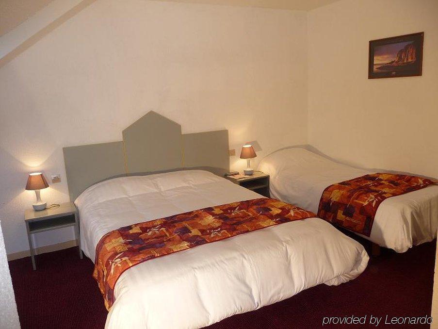 Logis Hotel Lons-Le-Saunier - Restaurant Le Grill Szoba fotó