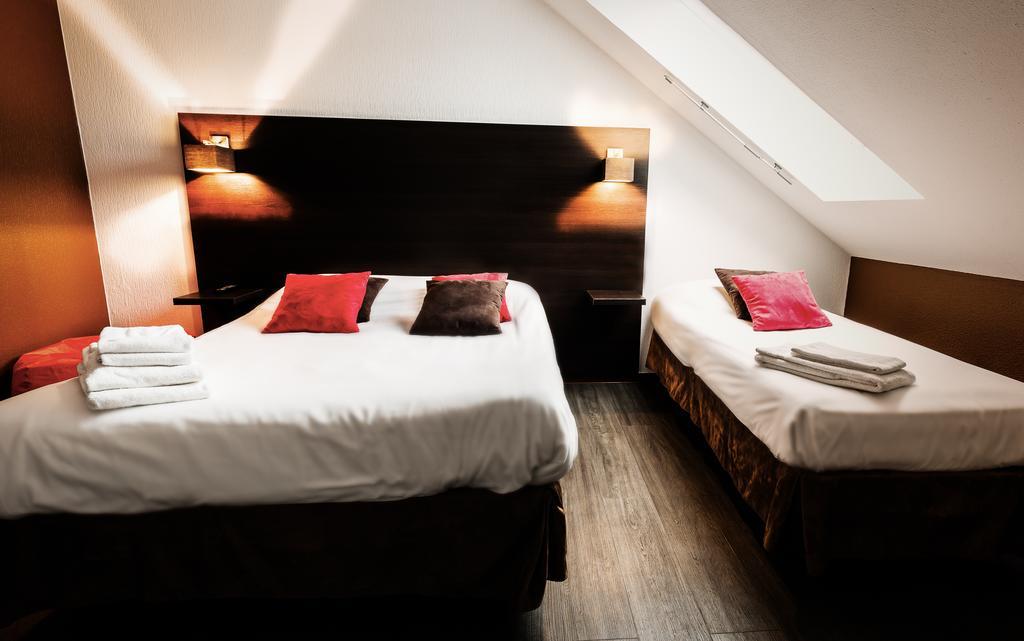 Logis Hotel Lons-Le-Saunier - Restaurant Le Grill Kültér fotó