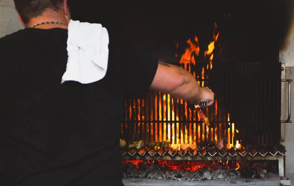 Logis Hotel Lons-Le-Saunier - Restaurant Le Grill Kültér fotó