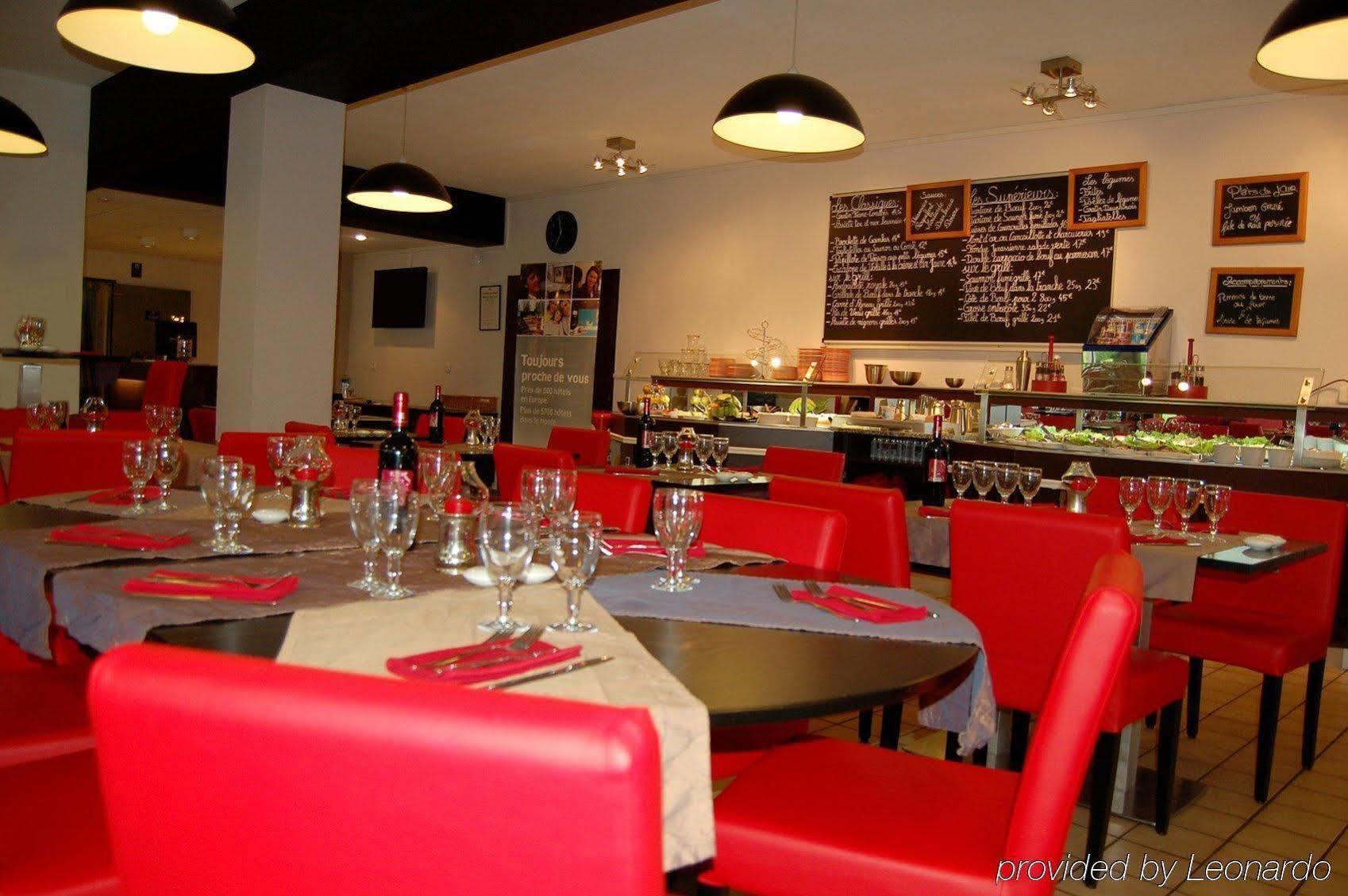 Logis Hotel Lons-Le-Saunier - Restaurant Le Grill Kültér fotó