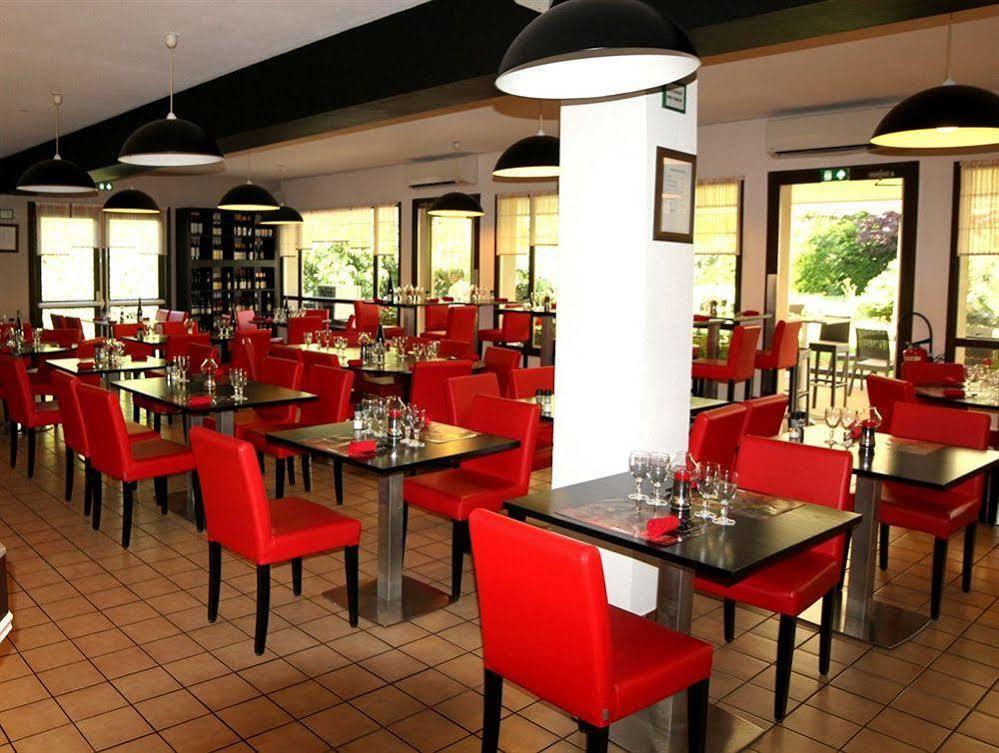 Logis Hotel Lons-Le-Saunier - Restaurant Le Grill Kültér fotó